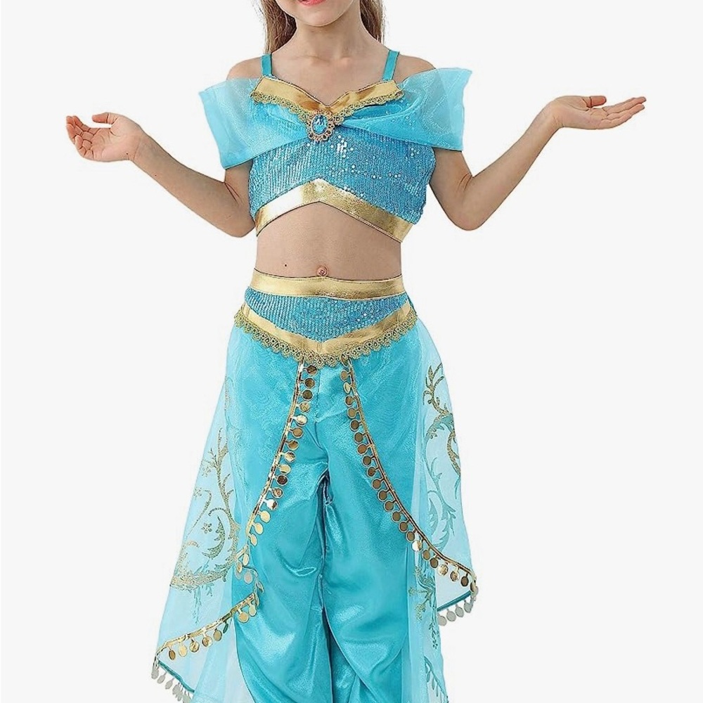 Girls Arabian princess costume and Disney Princess Jasmine wig and shoes